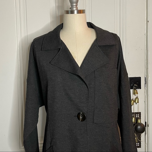 CAbi Gray Lisbon Topper Ponte Jacket size small - Picture 11 of 14